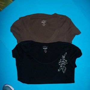 SZ MEDIUM LOT OF TWO OLD NAVY T SHIRTS